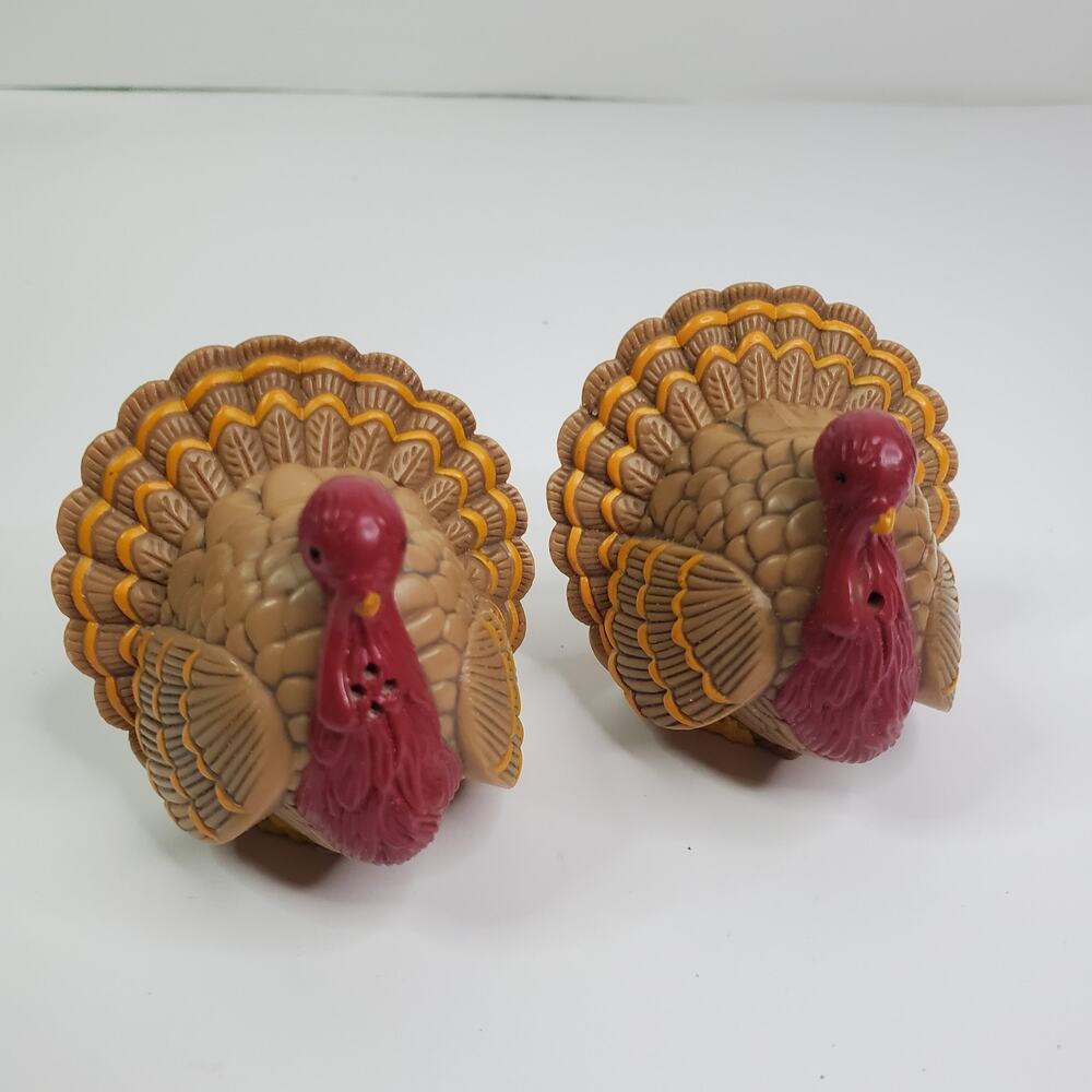 Vintage Hallmark Thanksgiving Turkey Salt & Pepper Shakers Set Plastic 2” H
